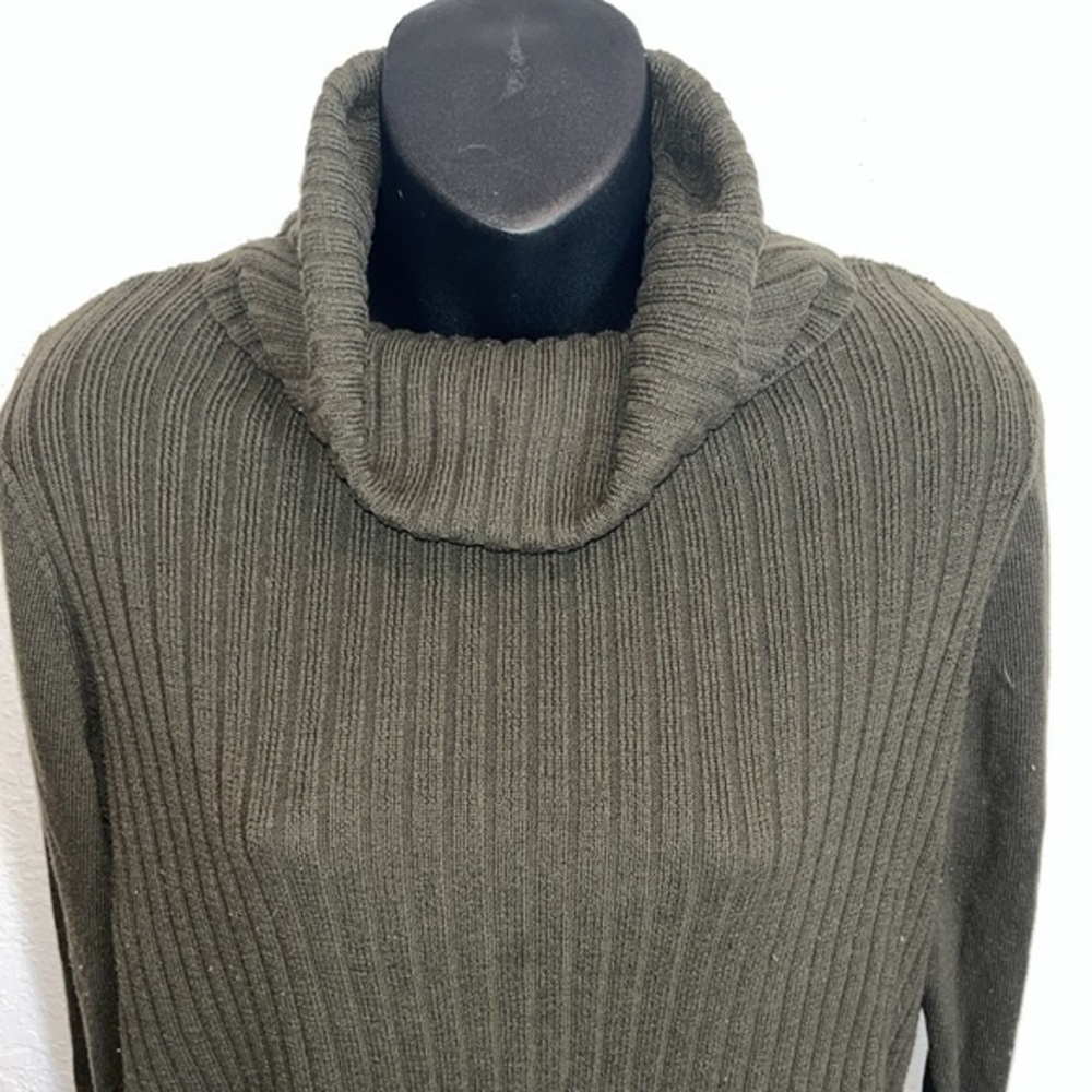 Lole olive green ribbed turtleneck sweater size M